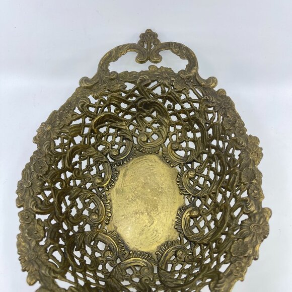 vintage ornate brass filigree basket with dual handles - Picture 3 of 6
